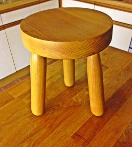 3 legged stool